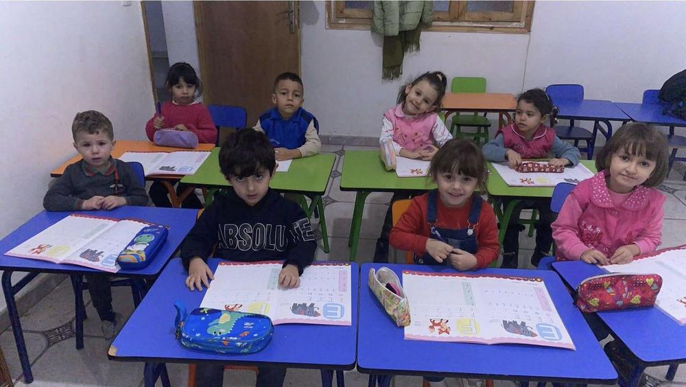 تلاميذ صغار خلال حصة تعلّم